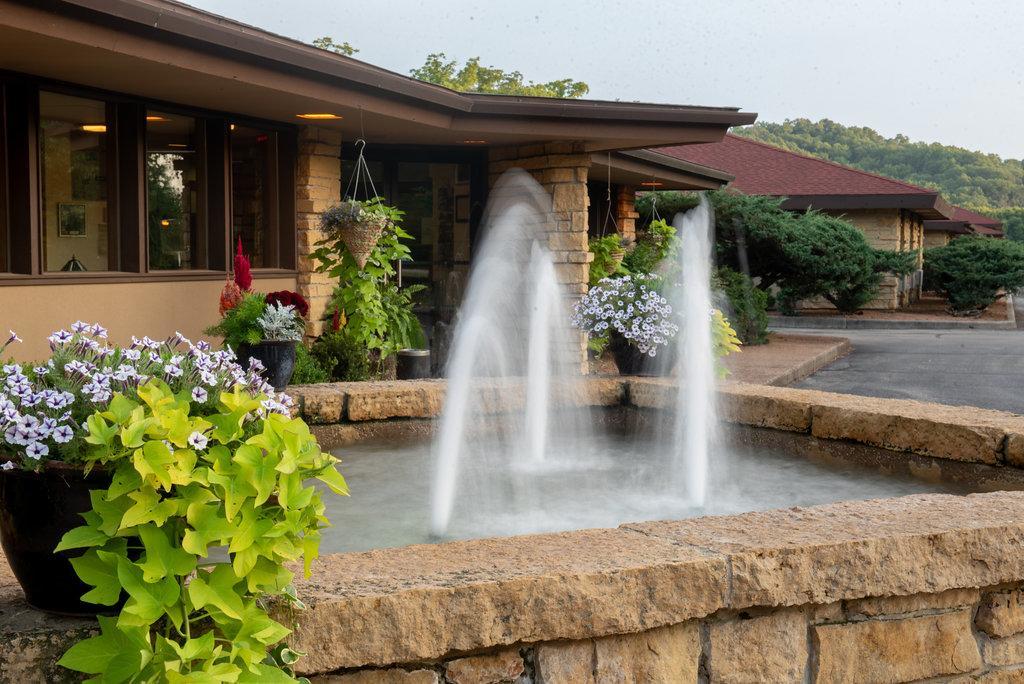 Spring Valley Inn Spring Green Exterior photo