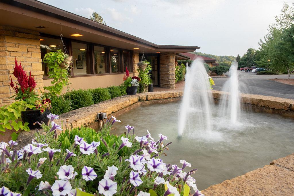 Spring Valley Inn Spring Green Exterior photo